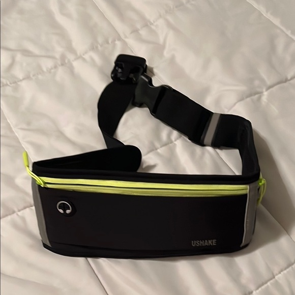 ushake Handbags - Fanny Pack Black and Fluorescent Yellow